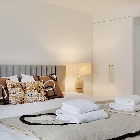 Elegant Apartment - 2Bd-6P - Avenue Montaigne Paris Luaran gambar