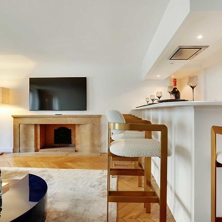 Elegant Apartment - 2Bd-6P - Avenue Montaigne Paris Luaran gambar