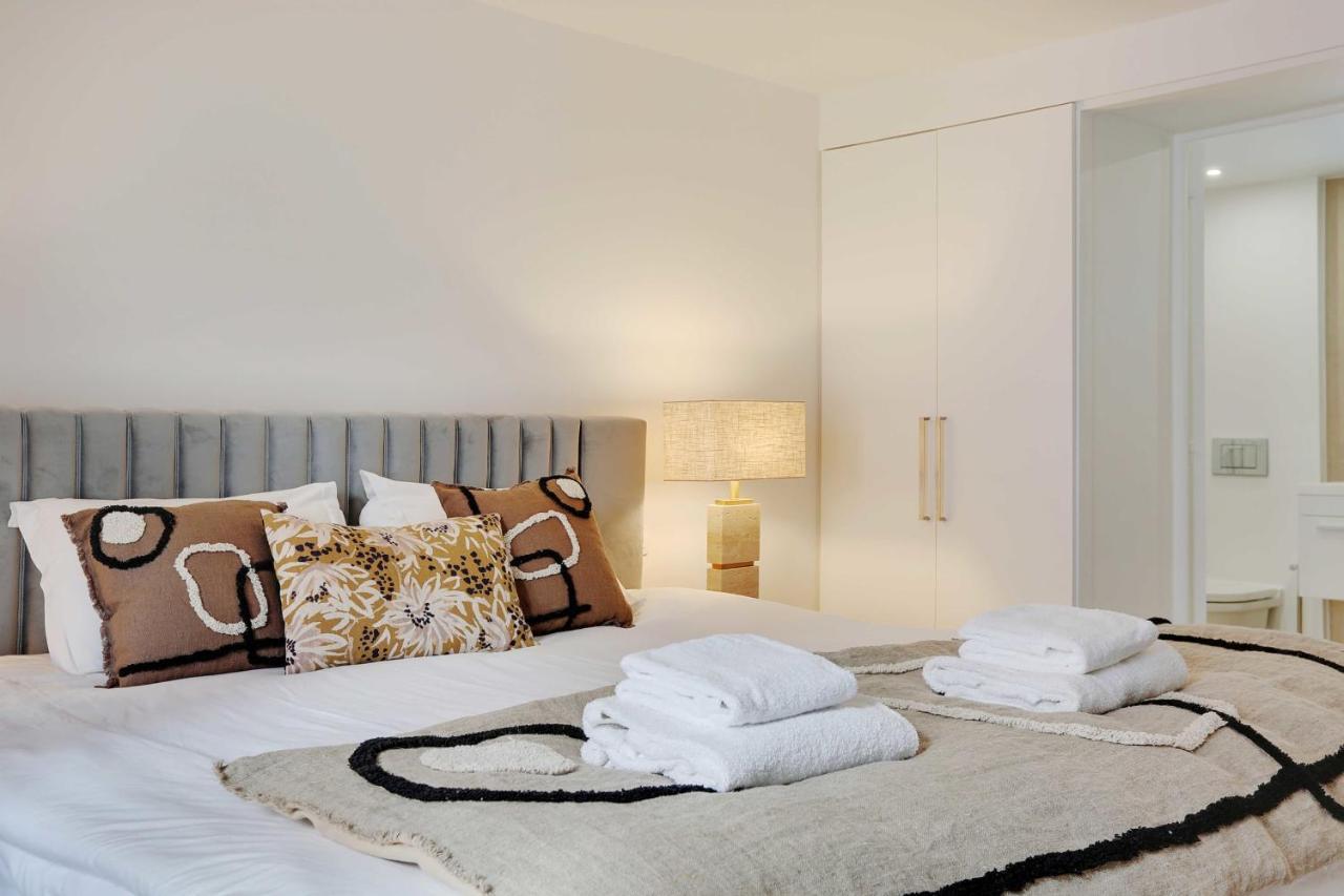 Elegant Apartment - 2Bd-6P - Avenue Montaigne Paris Luaran gambar
