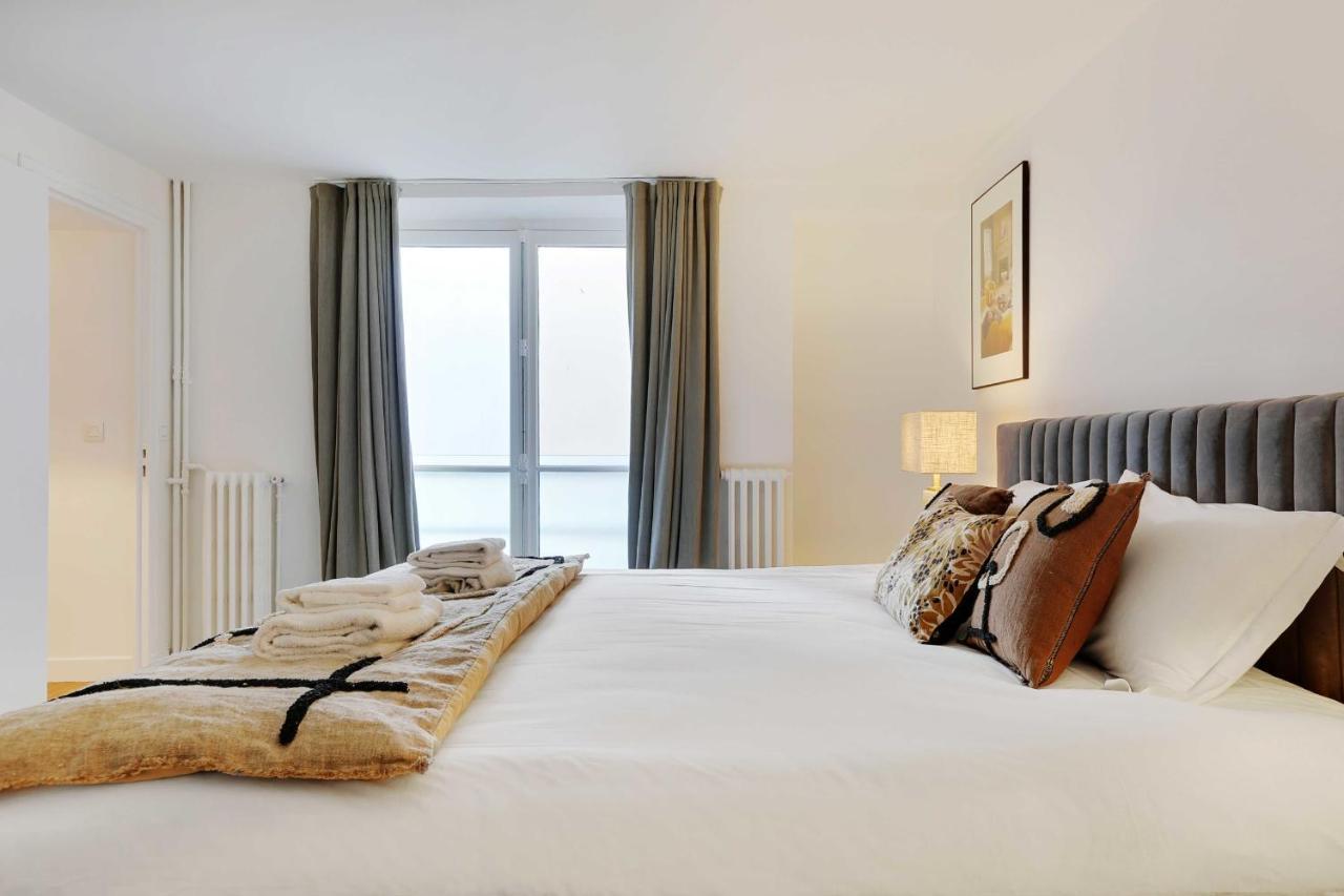 Elegant Apartment - 2Bd-6P - Avenue Montaigne Paris Luaran gambar