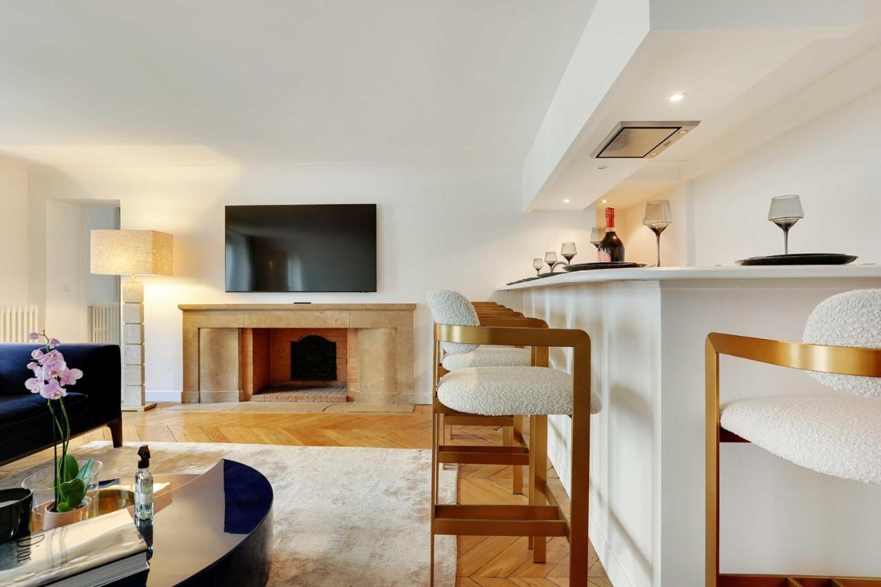 Elegant Apartment - 2Bd-6P - Avenue Montaigne Paris Luaran gambar